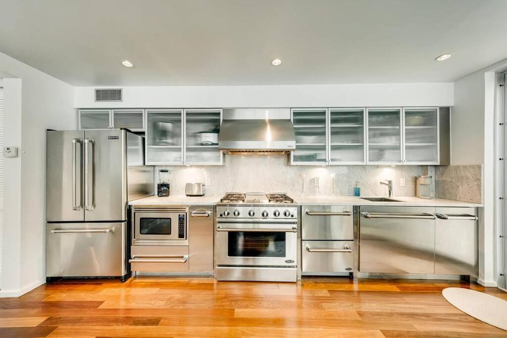Photo of Kitchen in West Avenue