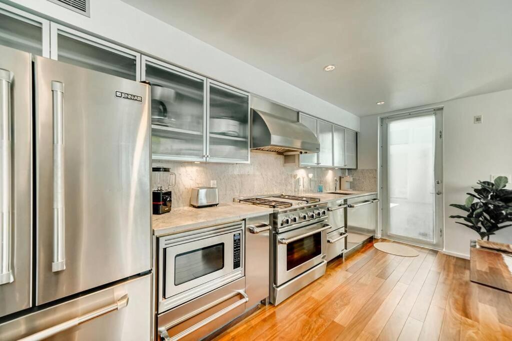 Photo of Kitchen in West Avenue