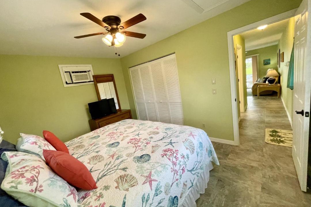 Photo of Bedroom in Gulf Cove