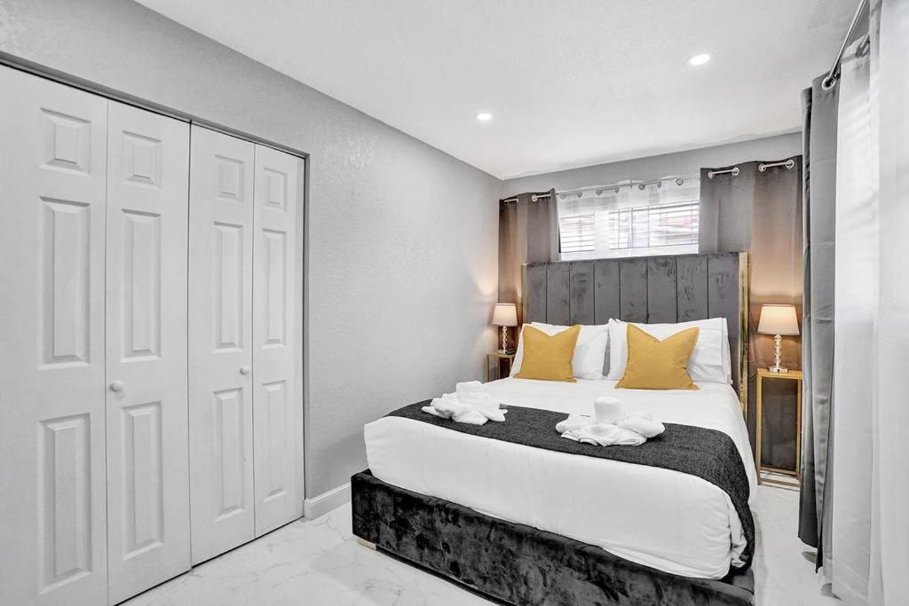 Photo of Bedroom in Cypress Lakes