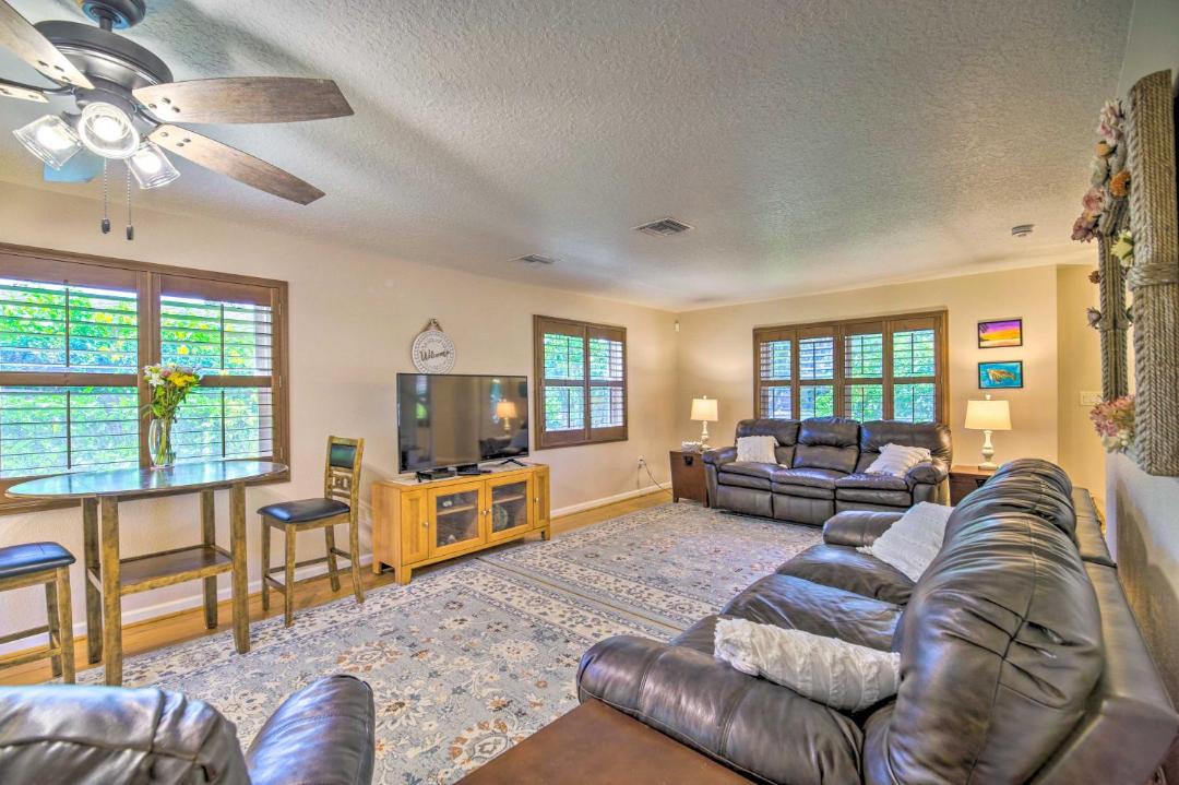 Photo of Livingroom in Indian Harbour Beach
