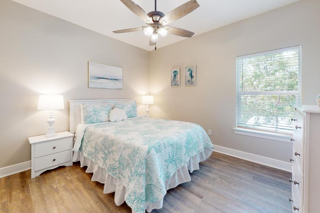 Photo of Bedroom in Dauphin Island
