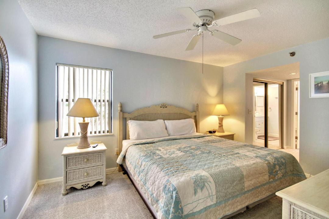 Photo of Bedroom in North Redington Beach