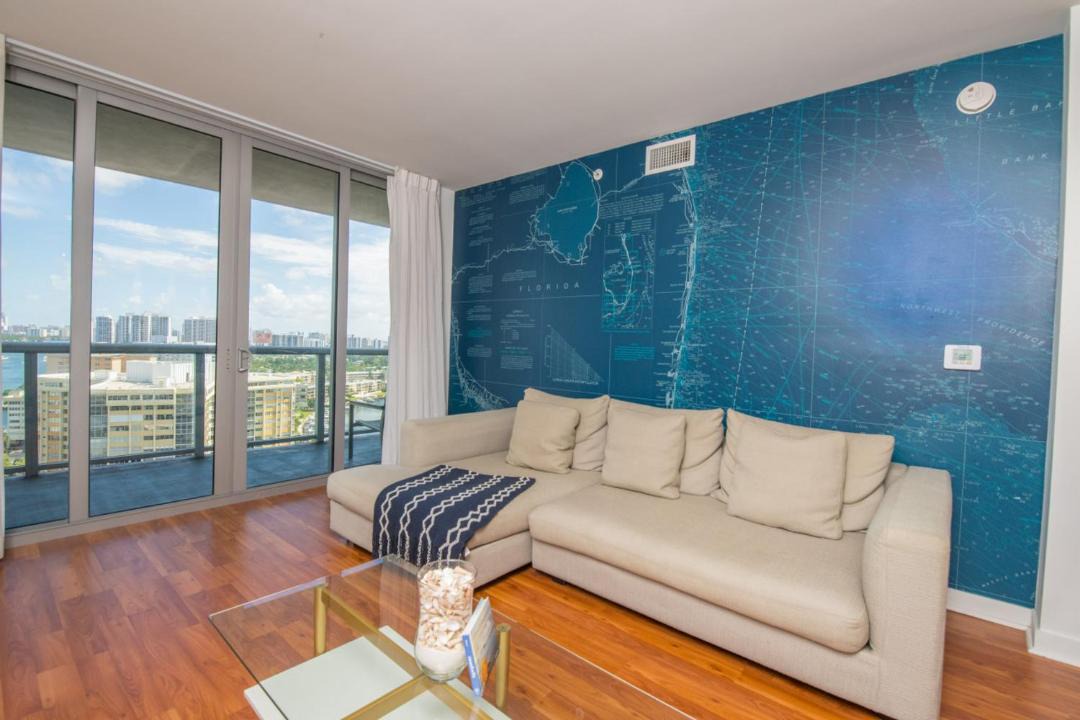 Photo of Livingroom in Hallandale Beach