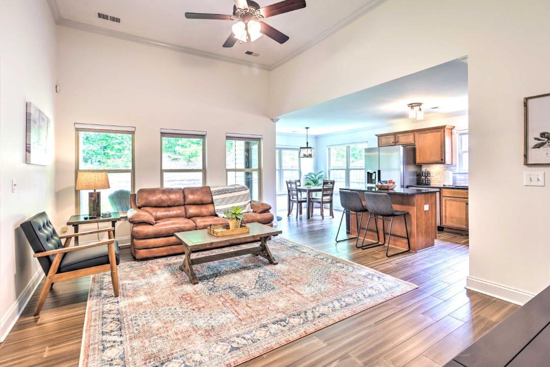 Photo of Livingroom in Calera