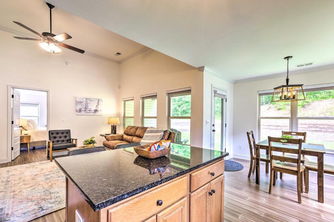 Photo of Livingroom in Calera