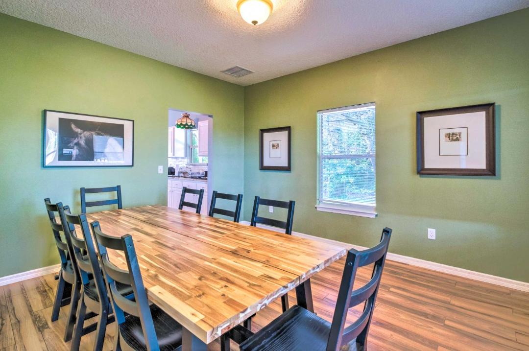 Photo of Livingroom in Edgar