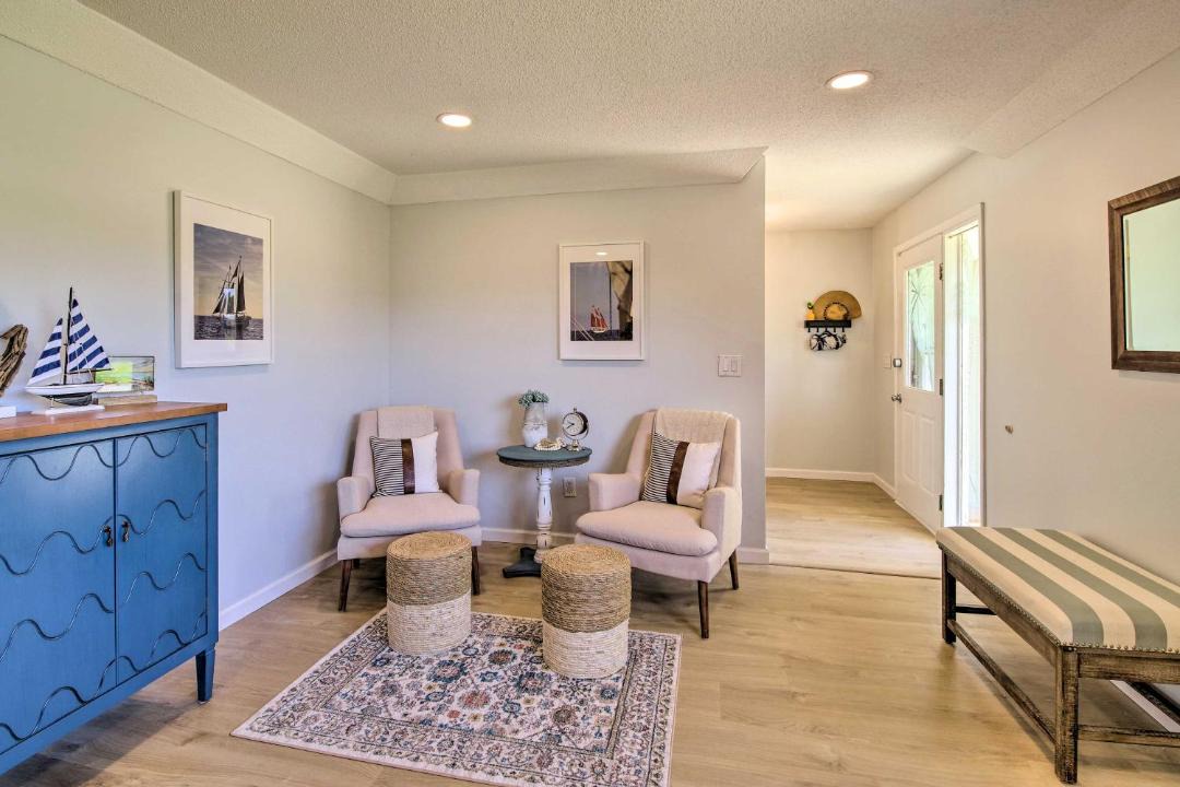 Photo of Livingroom in Golden Beach Estates