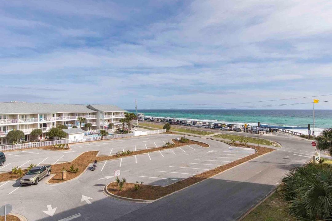 Photo of Others in Avalon Beach Estates