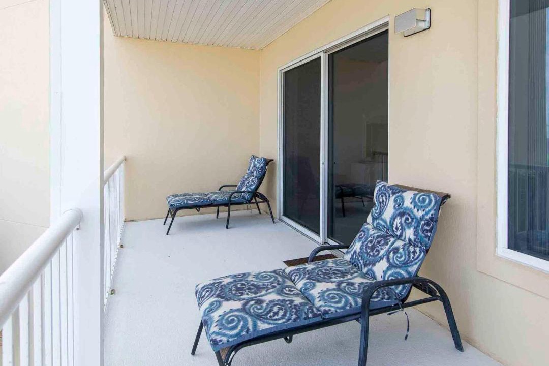 Photo of Patio Balcony in Avalon Beach Estates