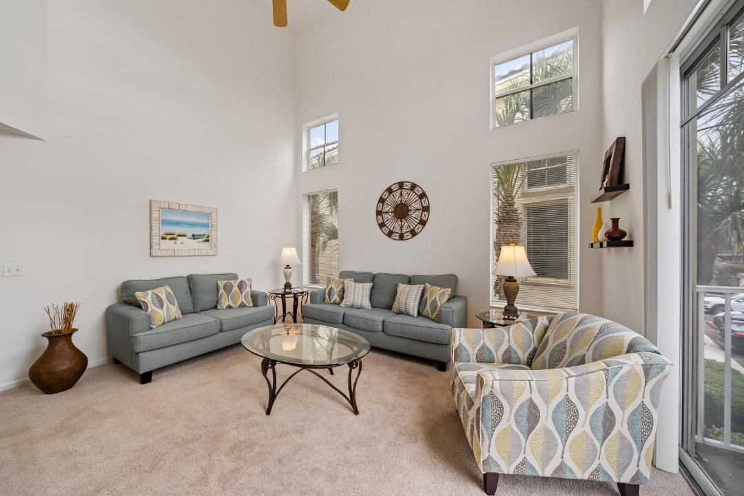 Photo of Livingroom in Town Center