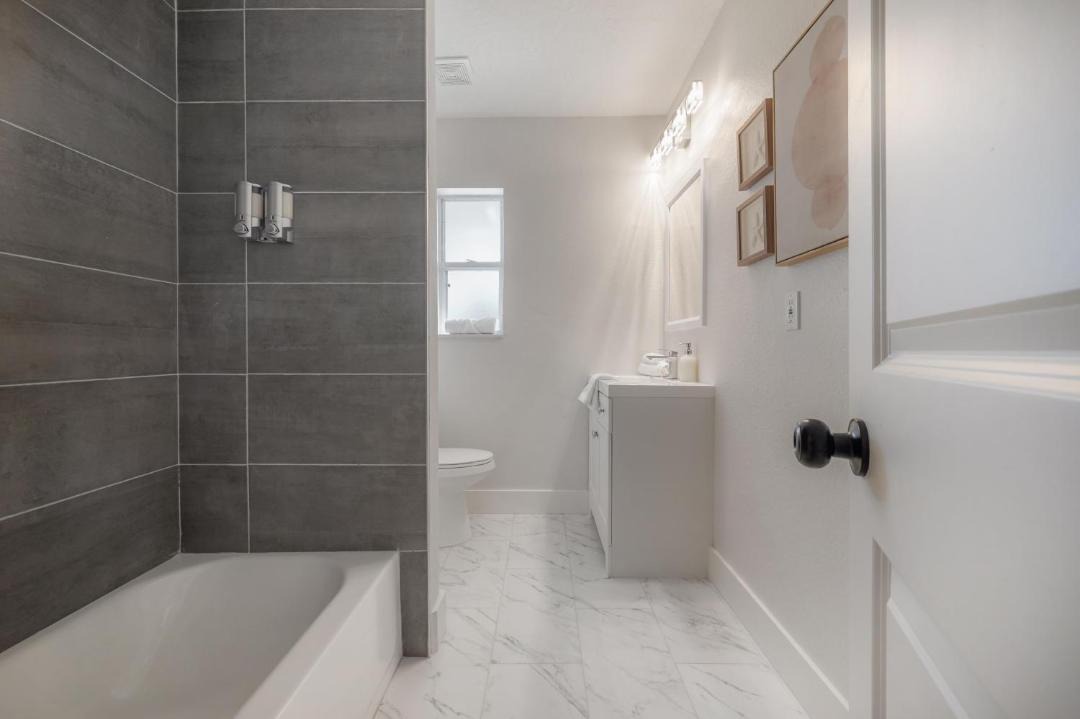Photo of Bathroom in Harbor Bluffs