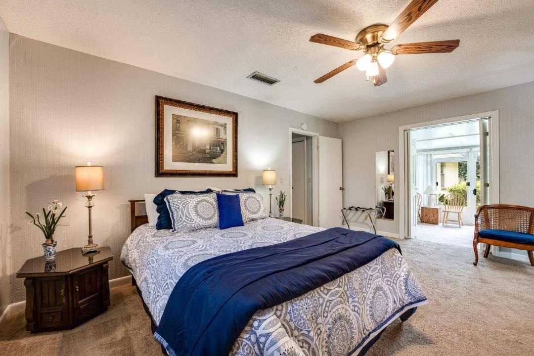 Photo of Bedroom in Lakeside