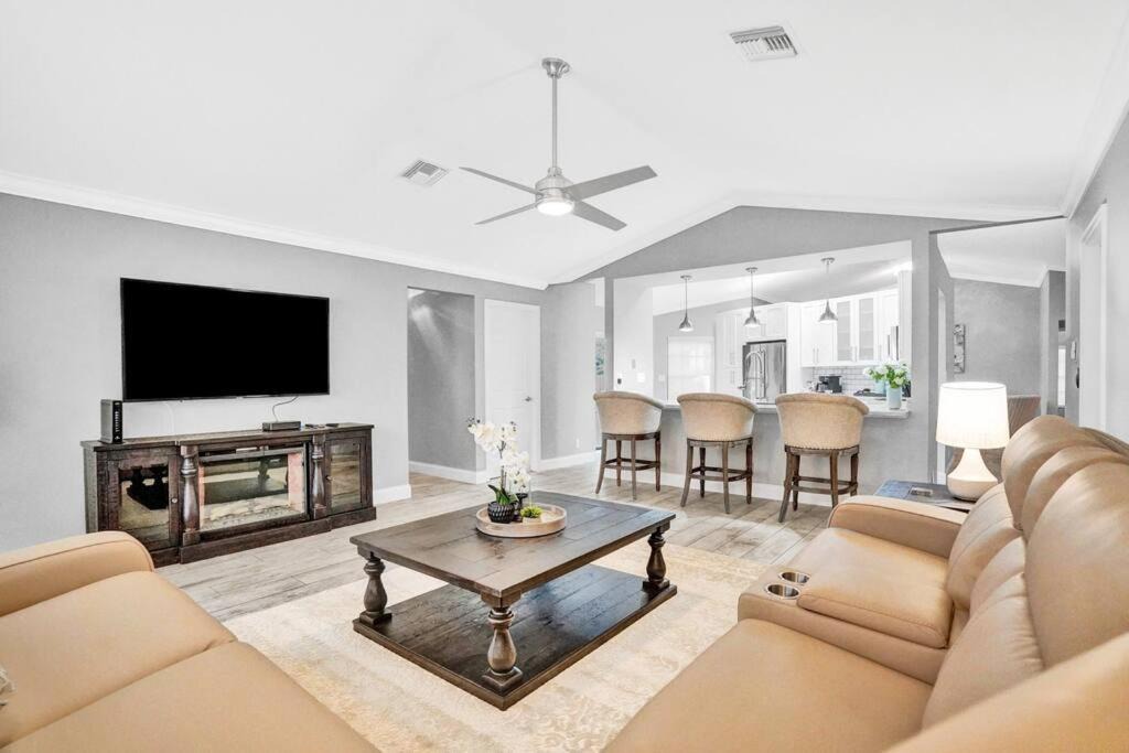 Photo of Livingroom in Plantation