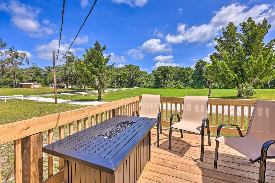 Photo of Patio Balcony in Crescent City