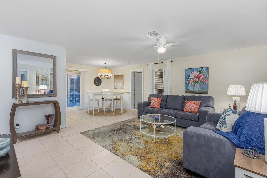 Photo of Livingroom in Fort Myers