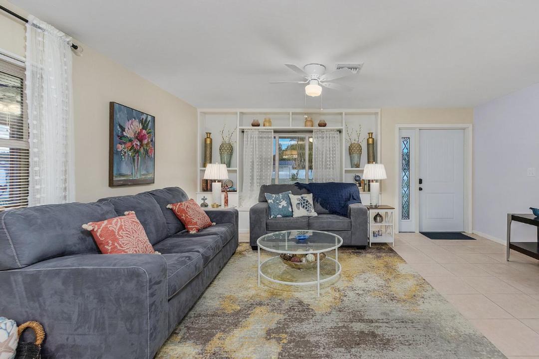 Photo of Livingroom in Fort Myers