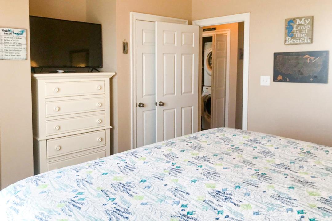 Photo of Bedroom in Dauphin Island