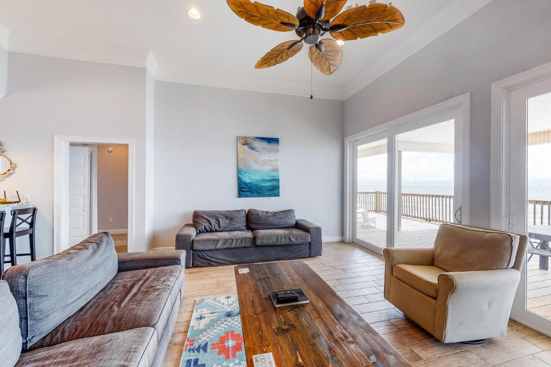 Photo of Livingroom in Dauphin Island