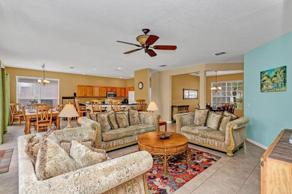 Photo of Livingroom in Highlands Reserve
