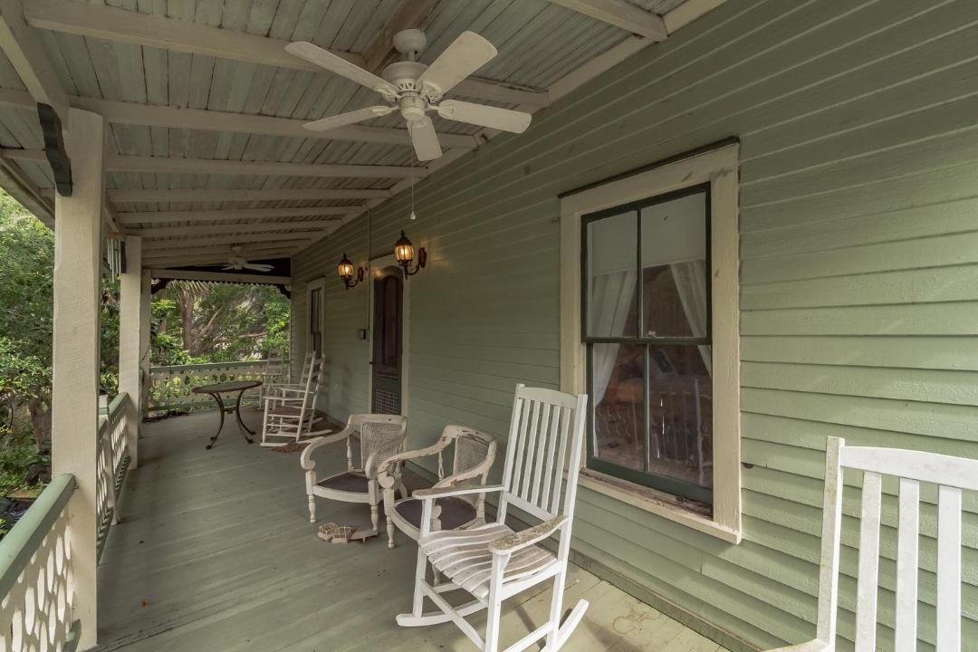 Photo of Patio Balcony in Crescent City