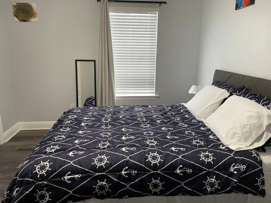 Photo of Bedroom in Tallahassee