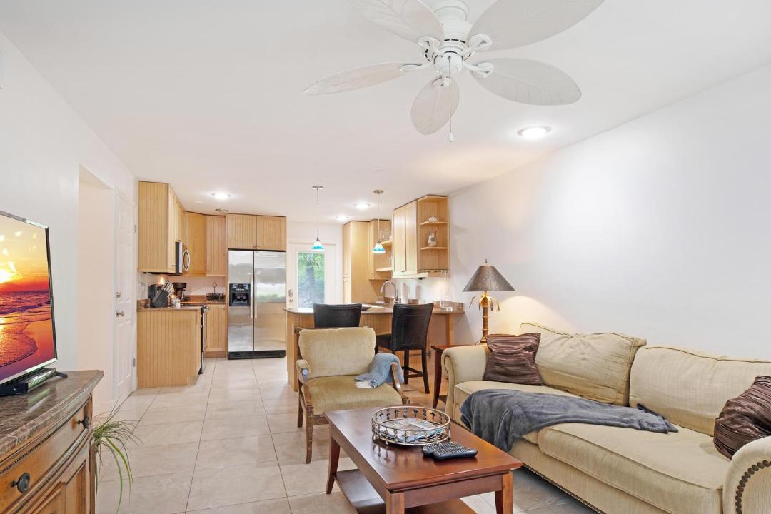 Photo of Livingroom in Old Naples