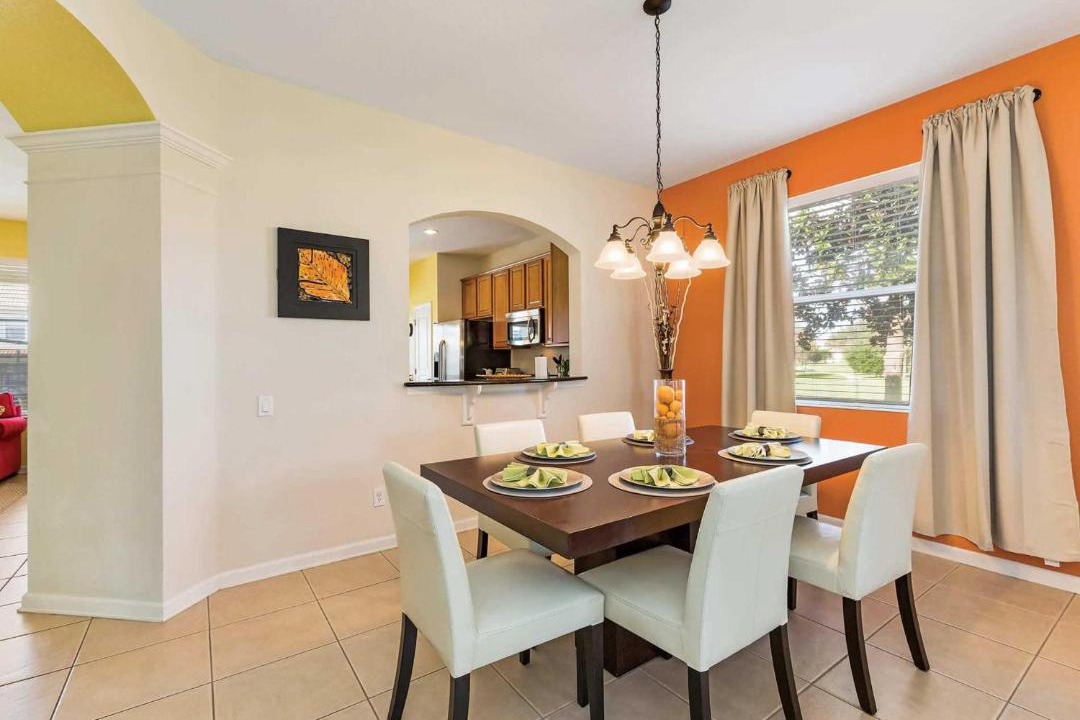 Photo of Livingroom in Windsor Hills