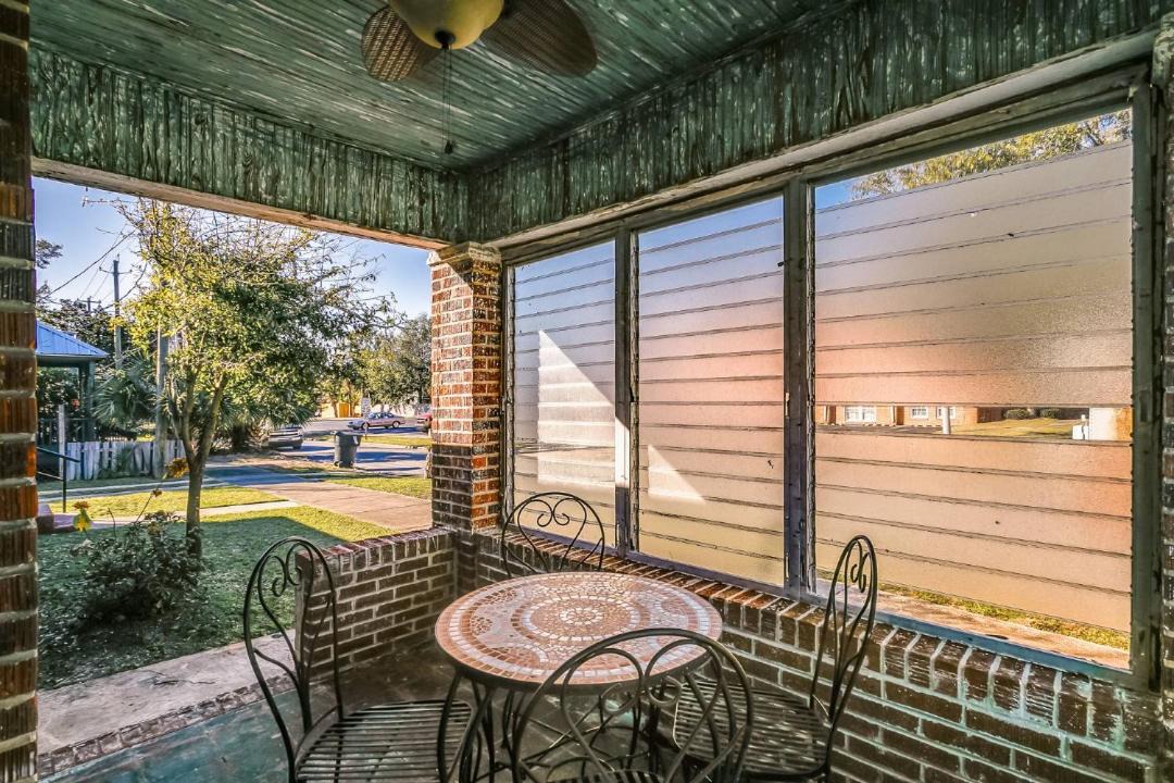 Photo of Patio Balcony in Old East Hill
