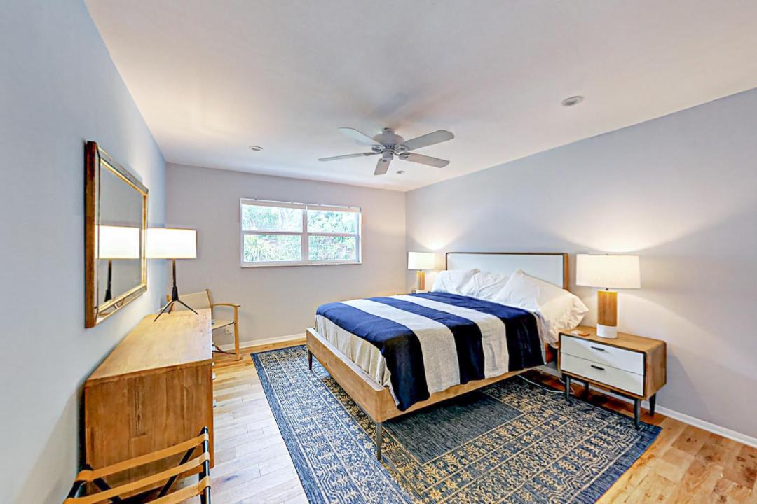 Photo of Bedroom in Parrot Cove
