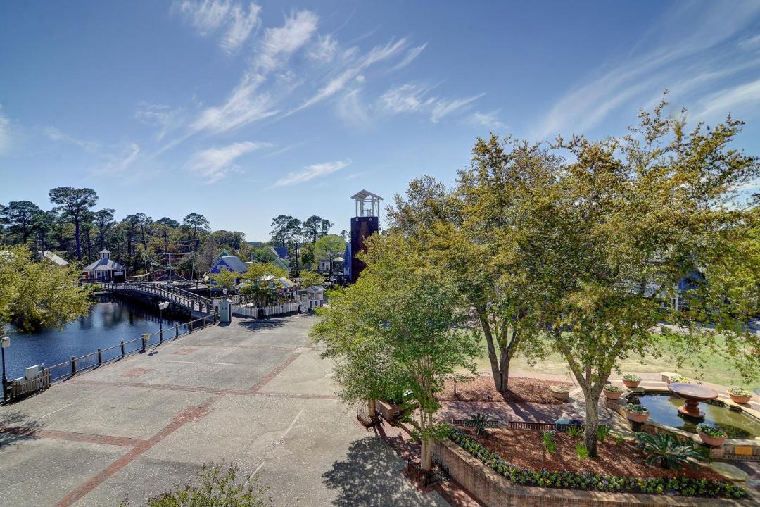 Photo of Others in Baytowne Wharf