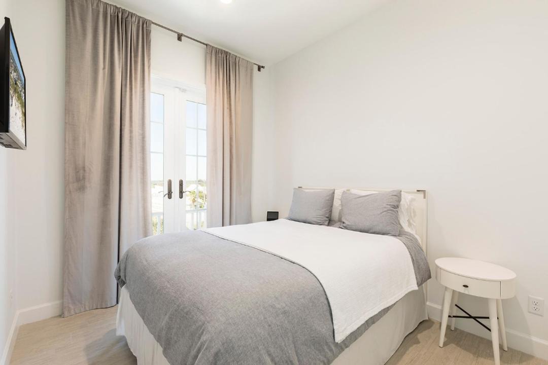 Photo of Bedroom in Butler Beach