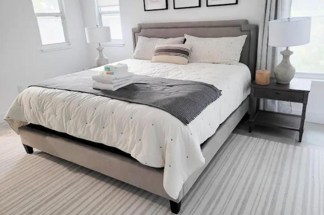 Photo of Bedroom in Trailer Estates