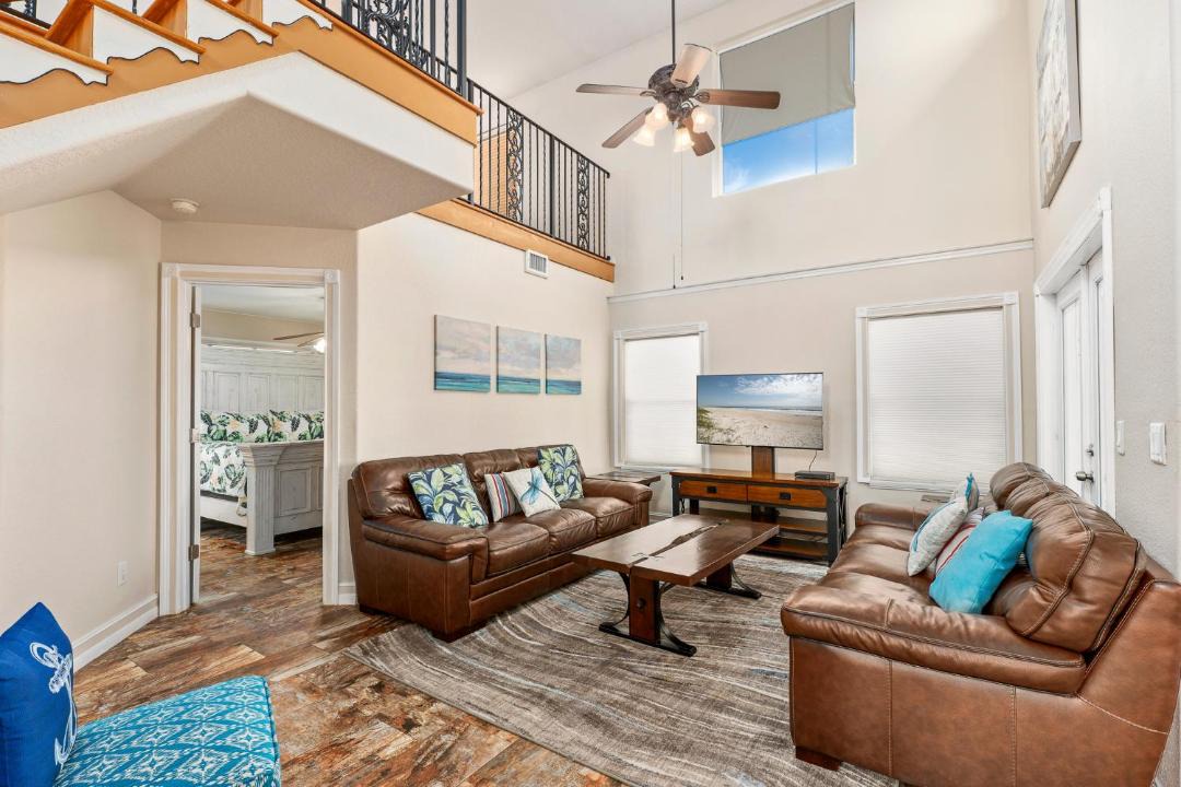 Photo of Livingroom in Marineland Acres
