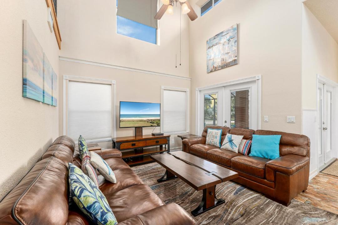 Photo of Livingroom in Marineland Acres