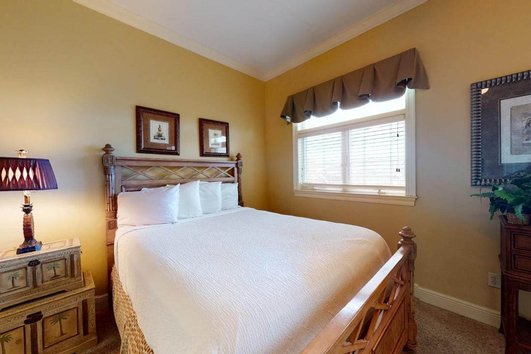 Photo of Bedroom in Navarre Beach