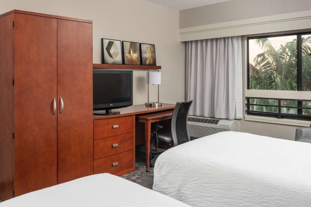 Photo of Bedroom in Miami Lakes