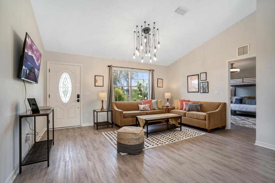Photo of Livingroom in Butler Beach