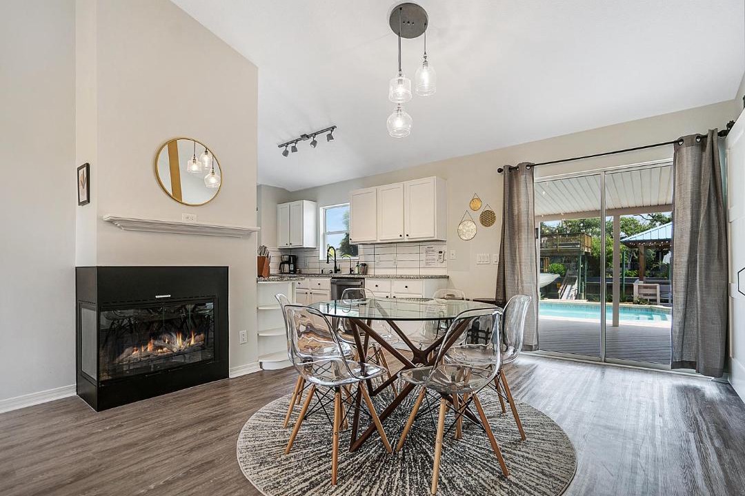 Photo of Livingroom in Butler Beach