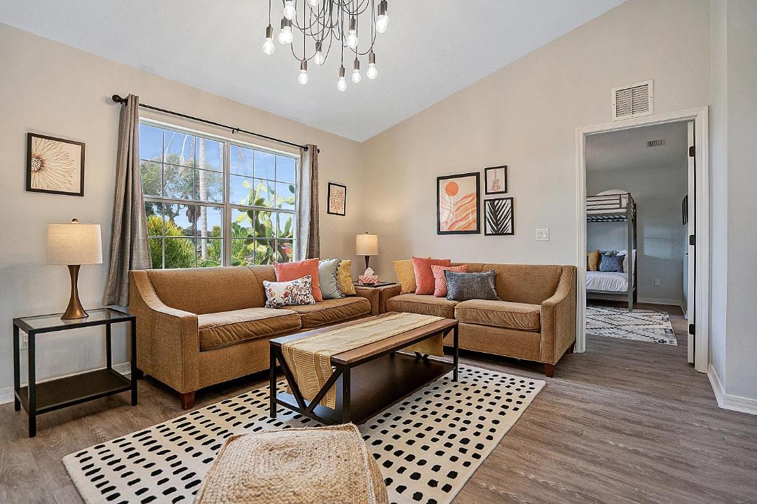 Photo of Livingroom in Butler Beach