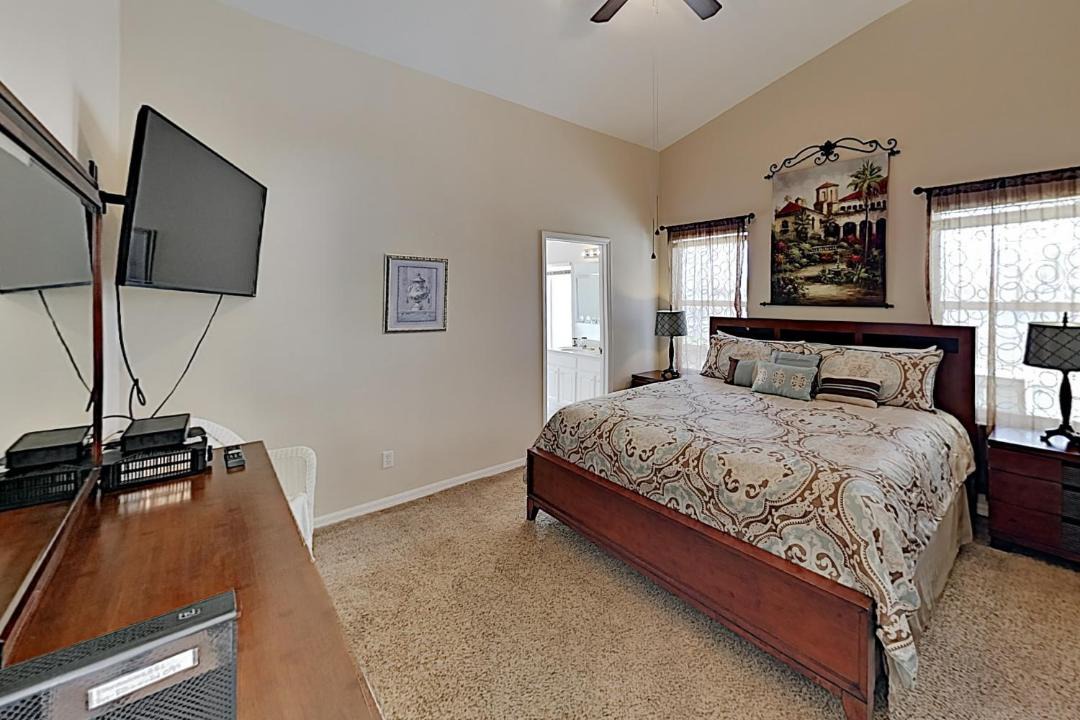 Photo of Bedroom in Beachwalk Isles