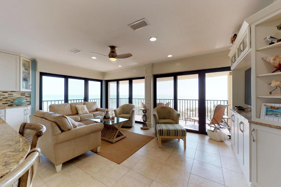 Photo of Livingroom in Holmes Beach