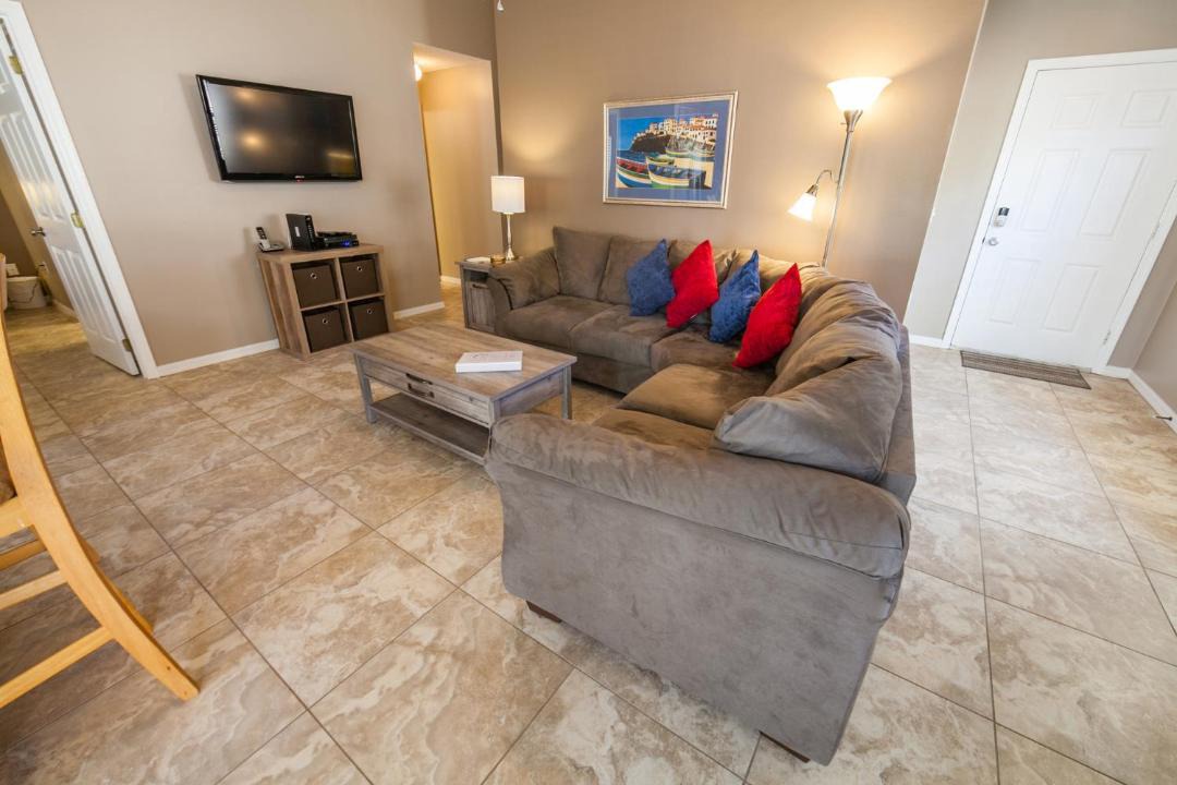 Photo of Livingroom in Haines City