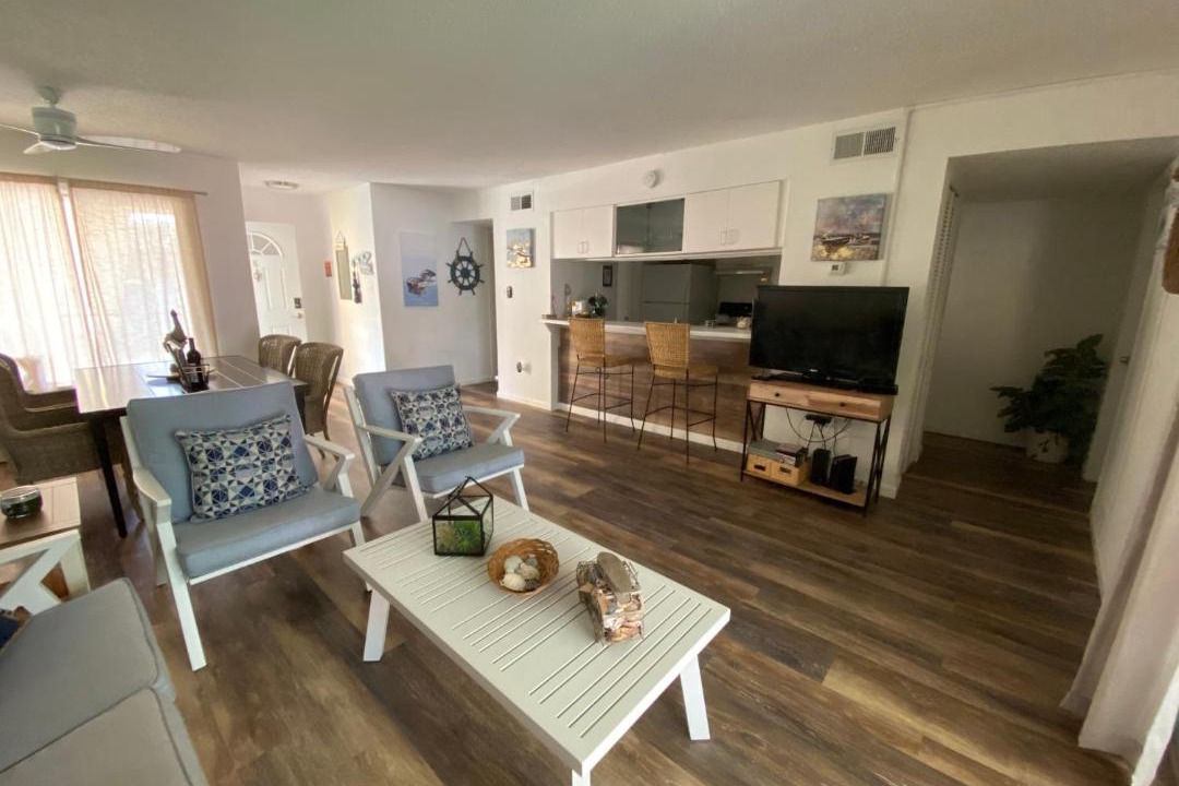 Photo of Livingroom in Bayview
