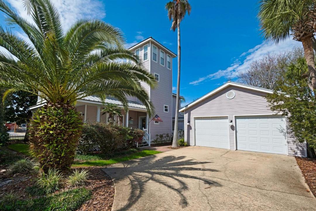 Photo of Others in Crystal Shores