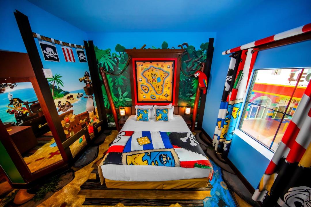 Photo of Bedroom in Cypress Gardens