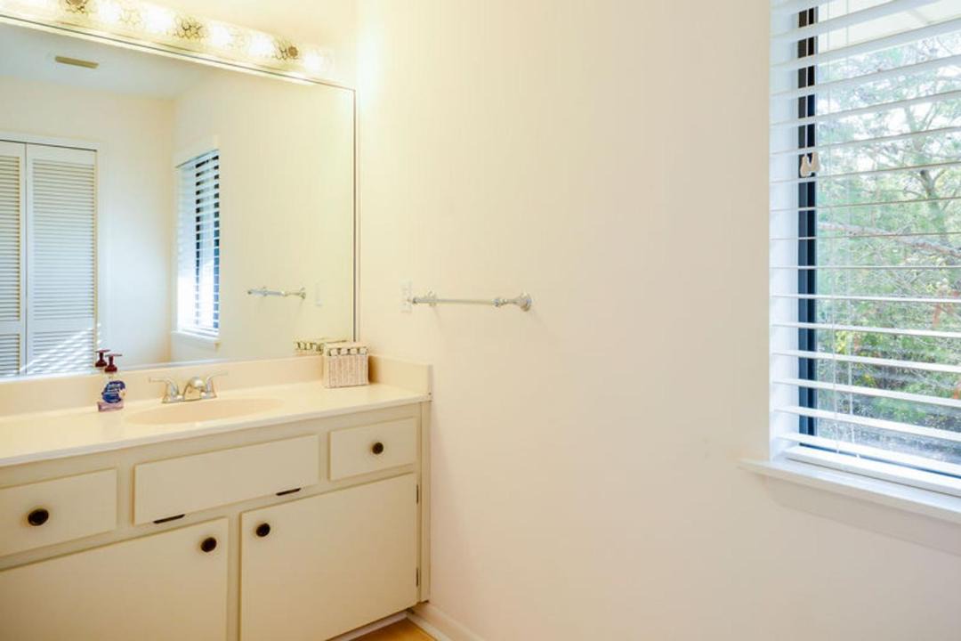 Photo of Bathroom in St Andrews