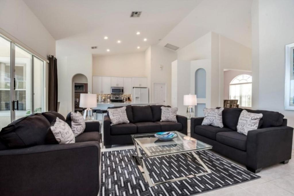 Photo of Livingroom in Highlands Reserve