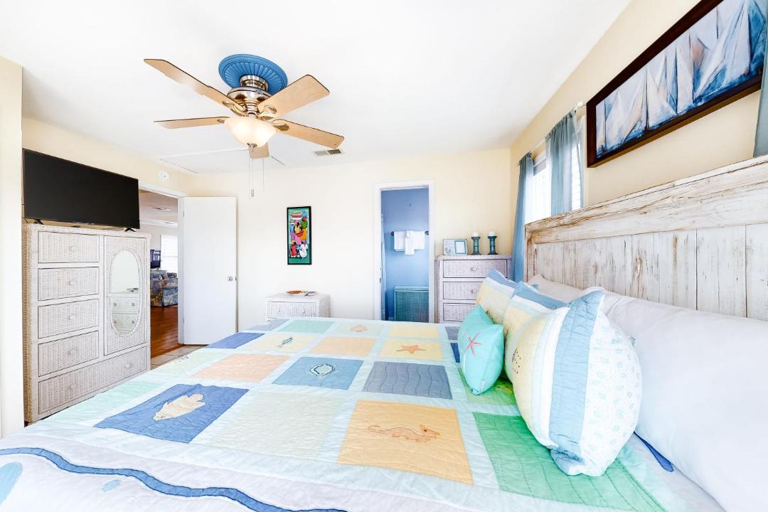 Photo of Bedroom in Gulf Shores