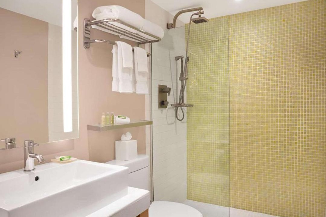 Photo of Bathroom in Bay Harbor Islands